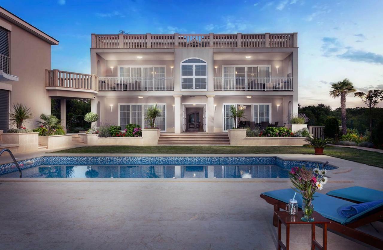Luxury Rooms Vila Carissa Malinska Εξωτερικό φωτογραφία
